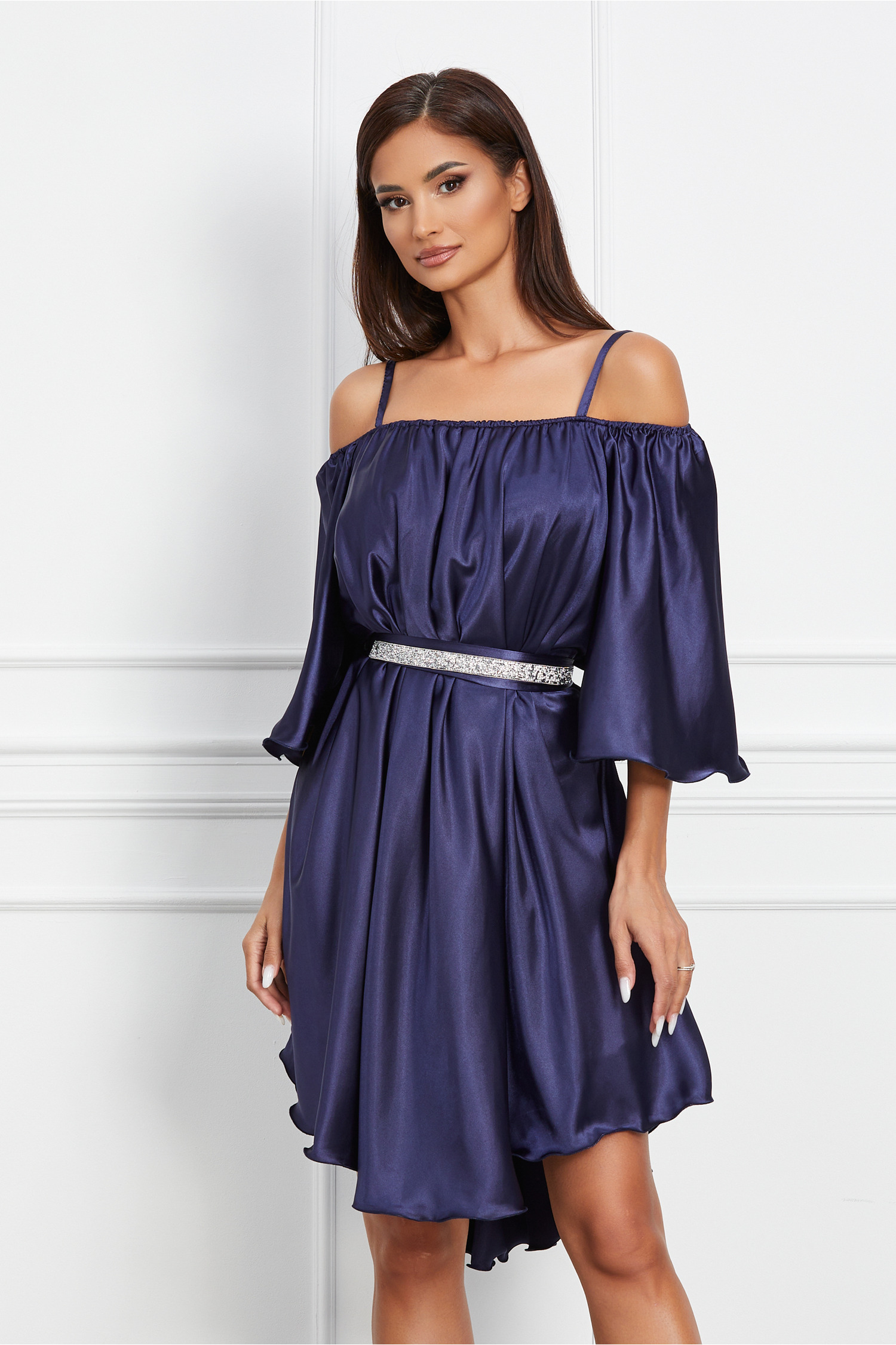 Rochie Ella Collection Amedeea bleumarin accesorizata cu un cordon cu strasuri in talie