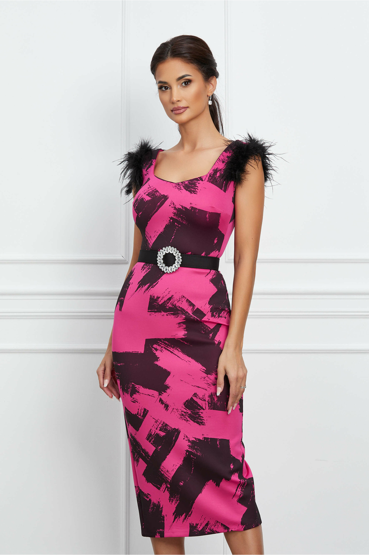 Rochie Hanna din neopren fucsia cu imprimeuri negre si curea in talie