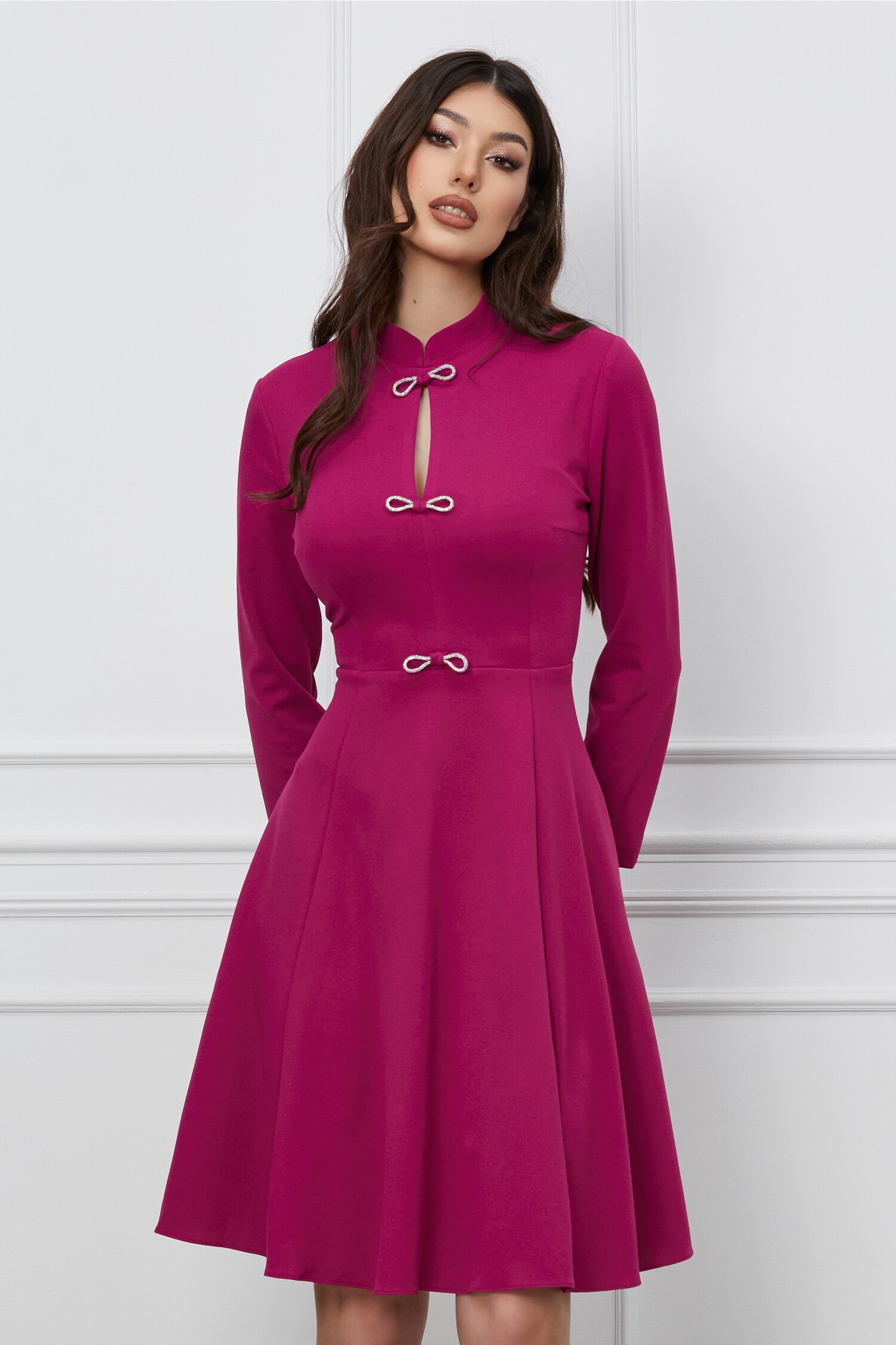 Rochie Dy Fashion fucsia cu funde decorative la bust