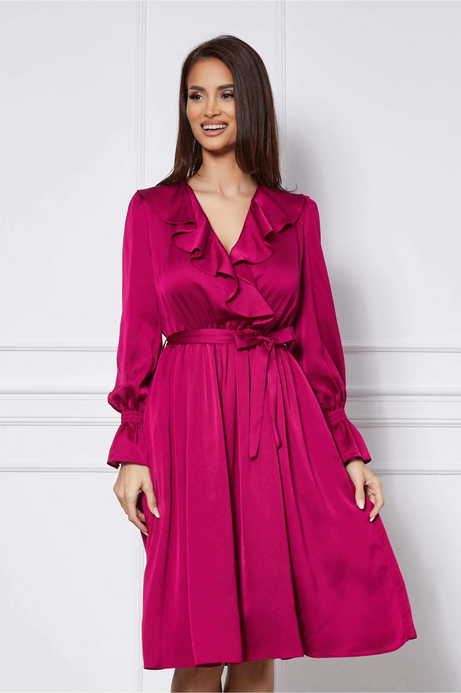 Rochie Dy Fashion magenta din satin cu volanas pe bust si cordon in talie