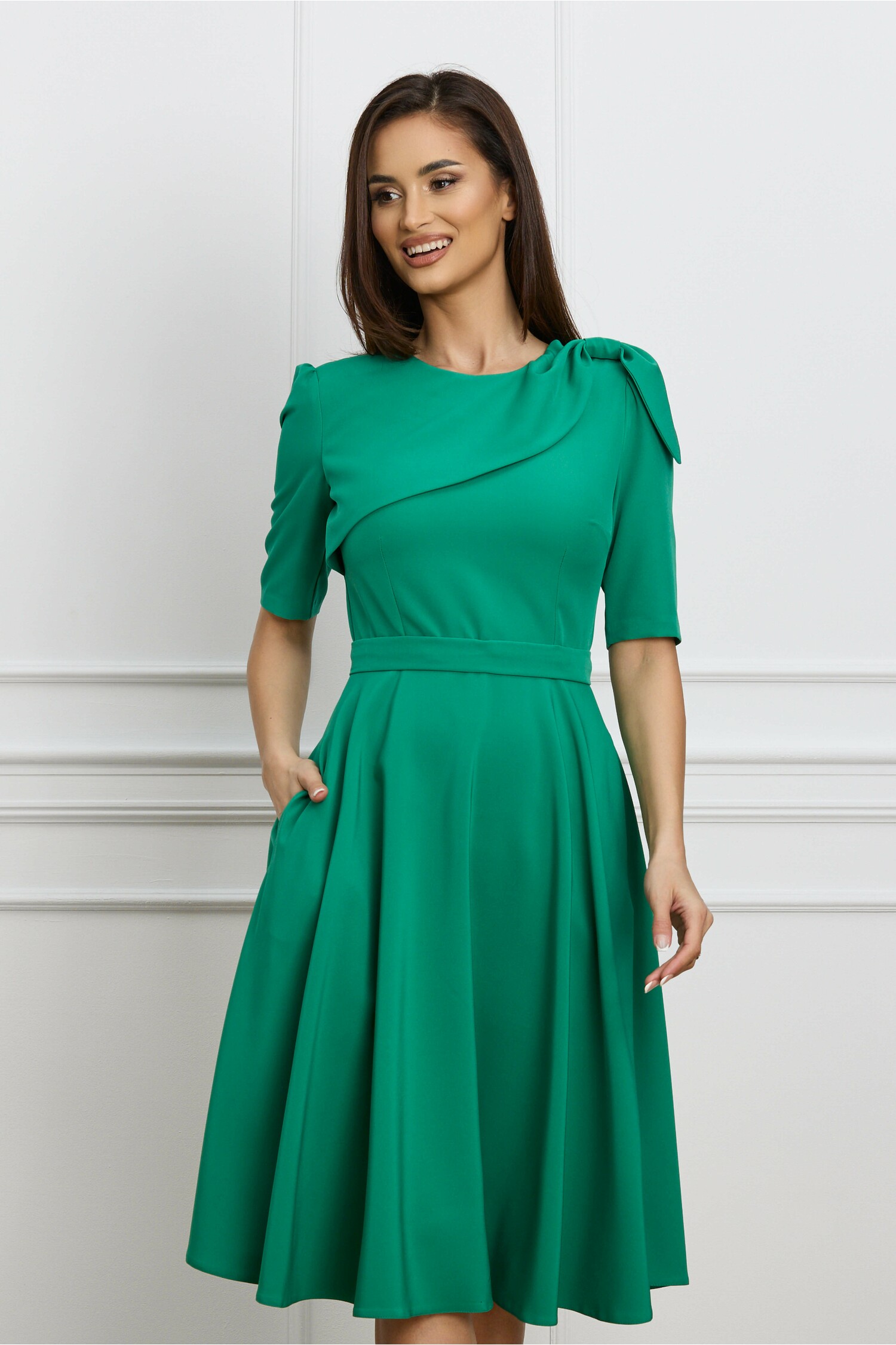 Rochie MBG verde cu volan si funda pe bust